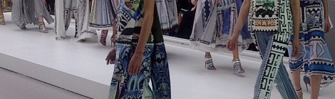 Le creazioni filateliche di Mary Katrantzou